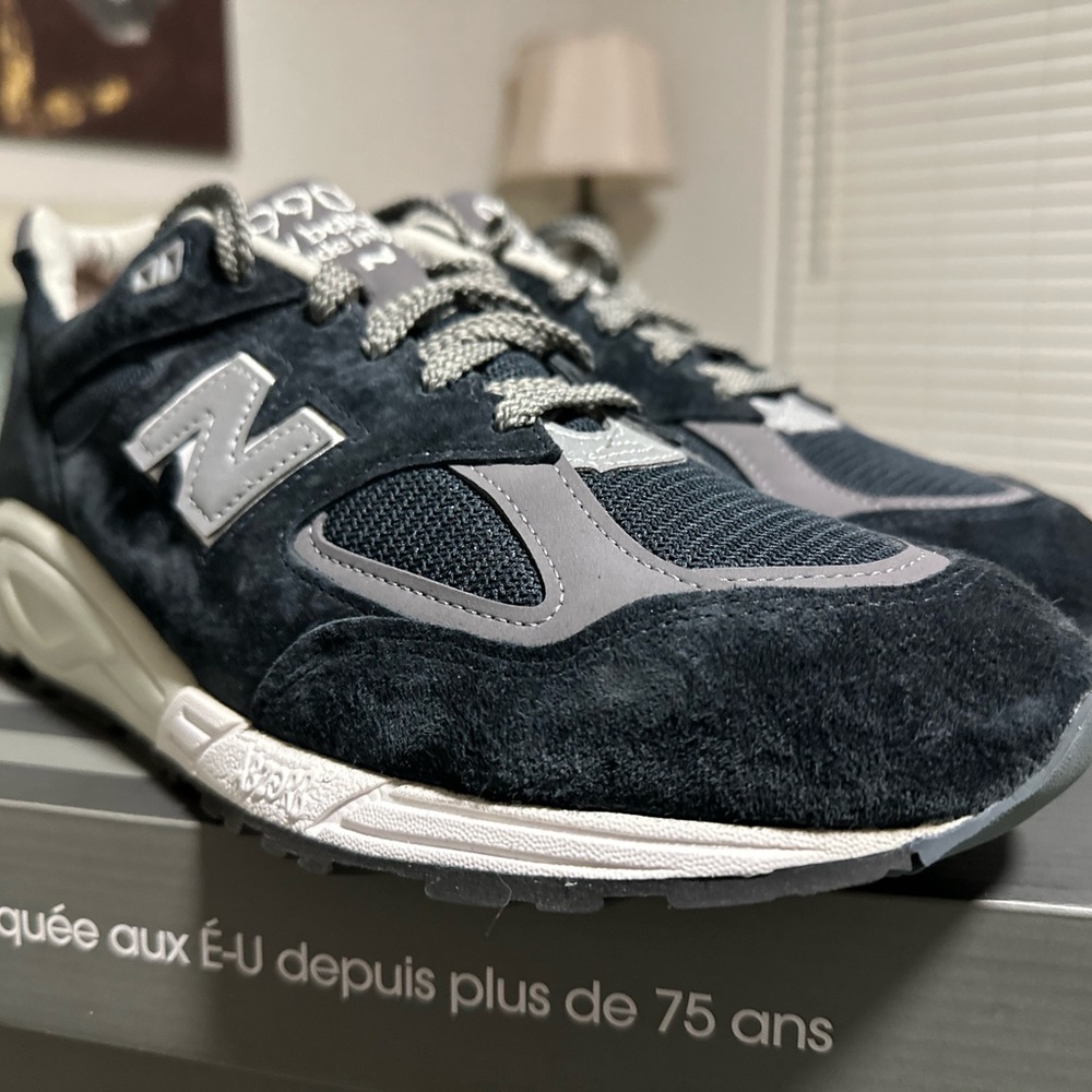 New Balance 990 V2 Kith Navy
